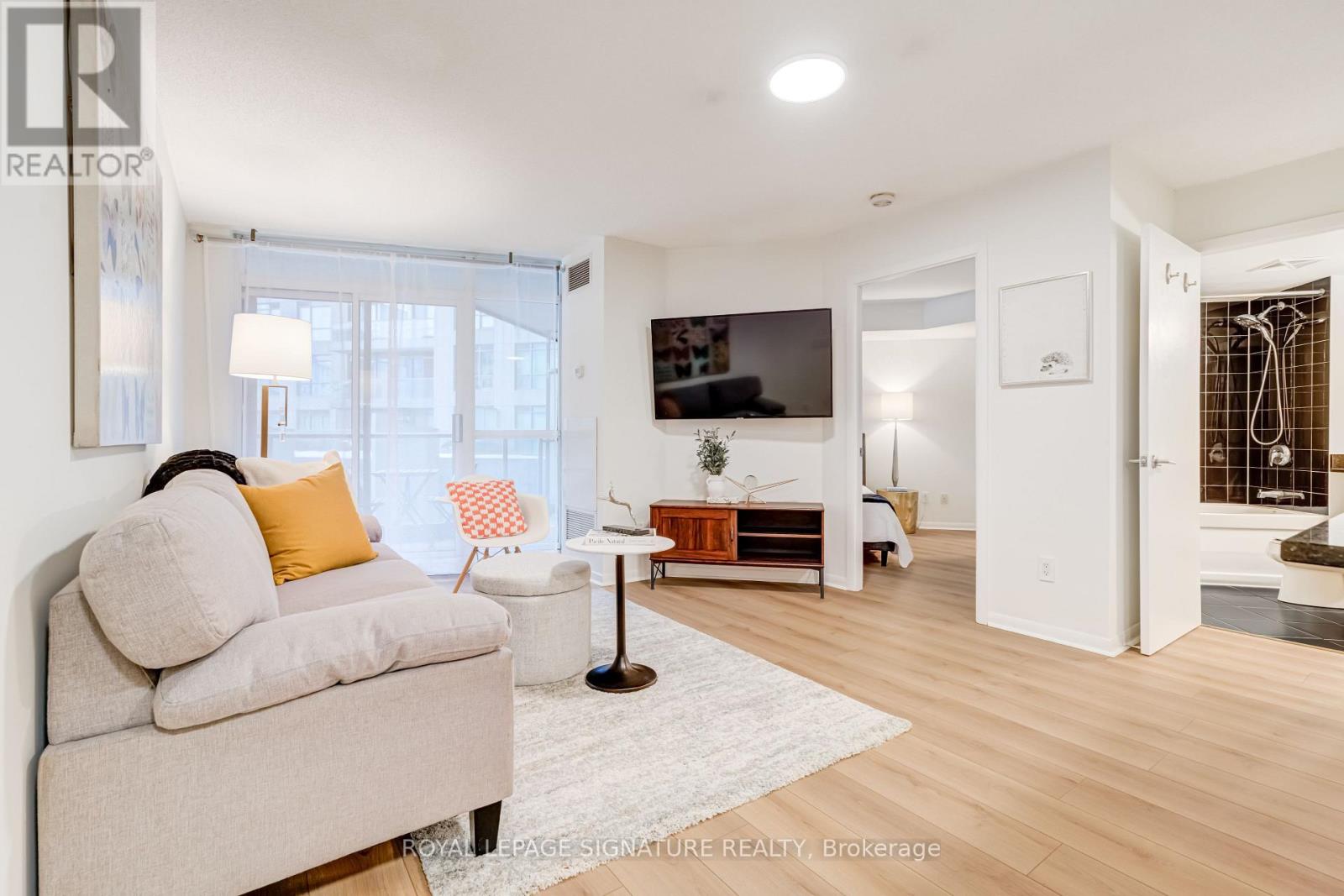 304 - 231 FORT YORK BOULEVARD, Toronto, Ontario