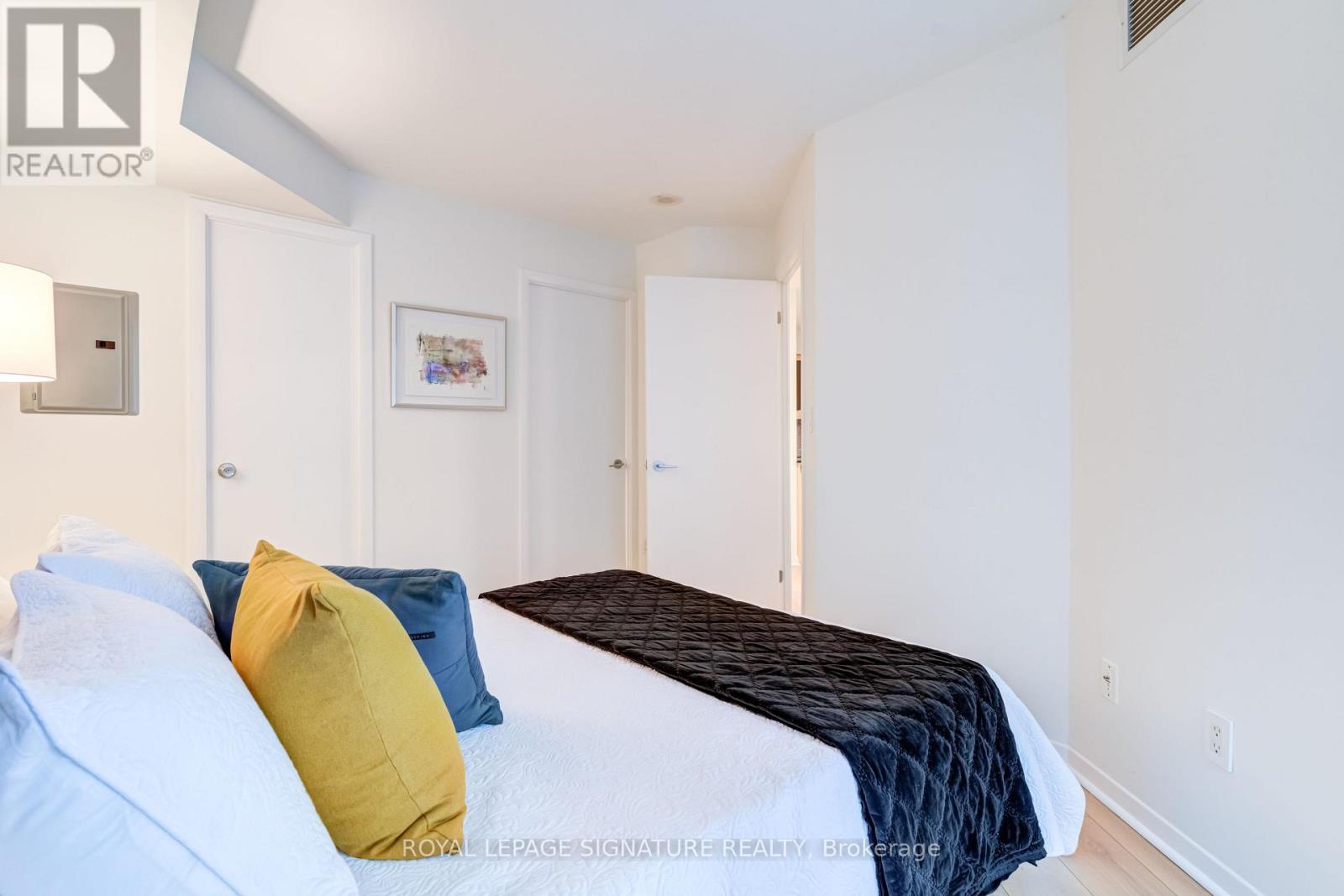 304 - 231 Fort York Boulevard, Toronto, Ontario  M5V 1B2 - Photo 11 - C12719058