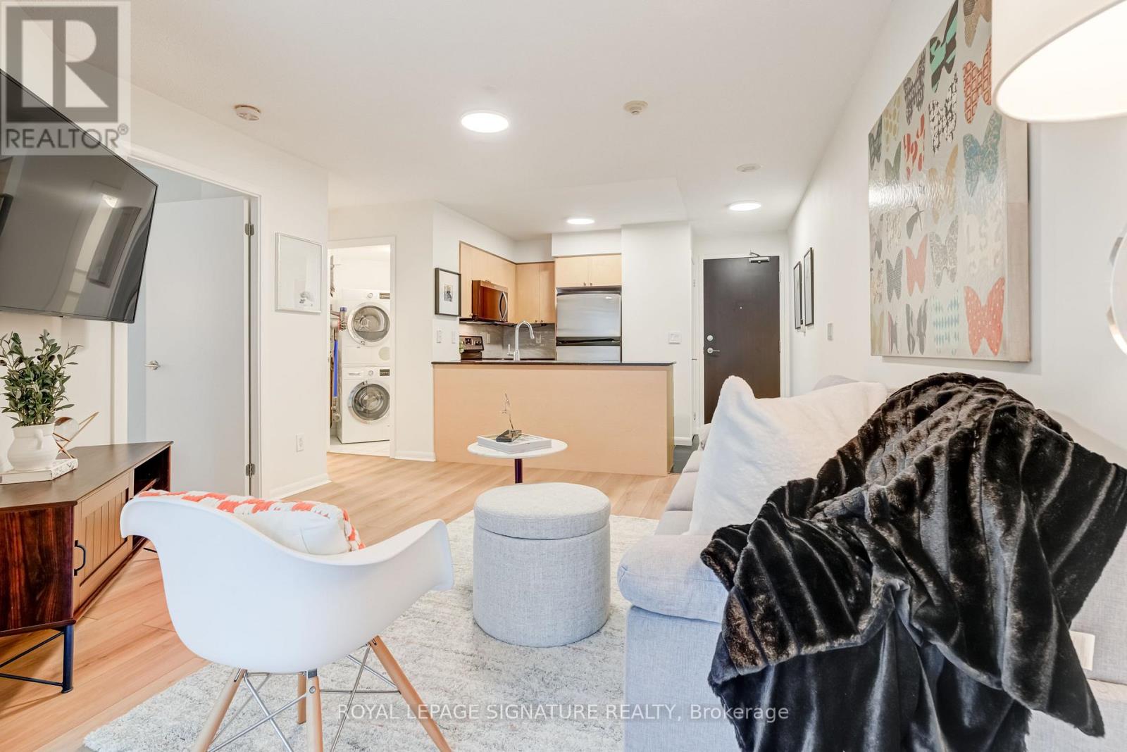 304 - 231 Fort York Boulevard, Toronto, Ontario  M5V 1B2 - Photo 8 - C12719058