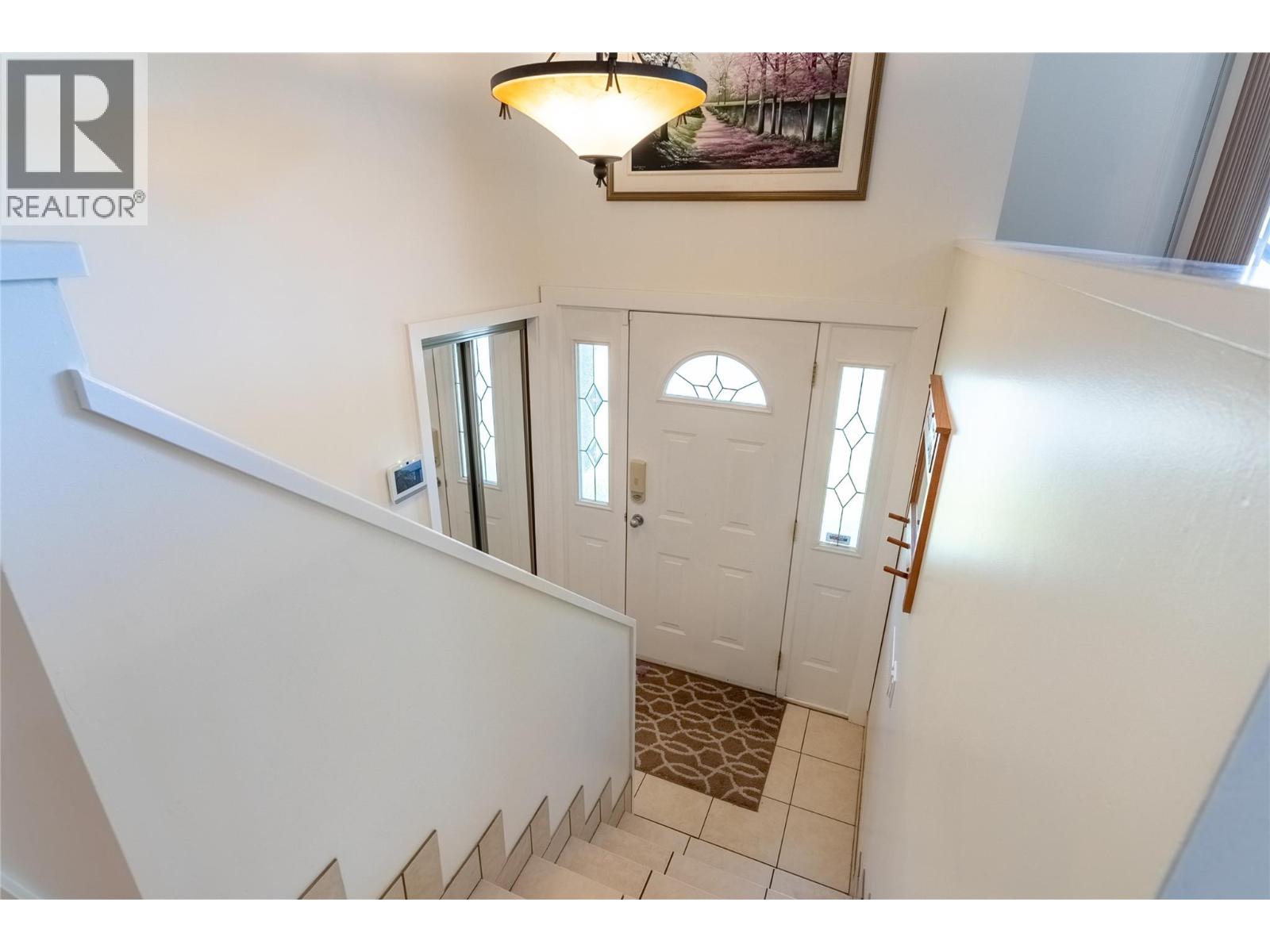 5121 Crawford Place, Kamloops, British Columbia  V2C 5Z8 - Photo 3 - 10373452