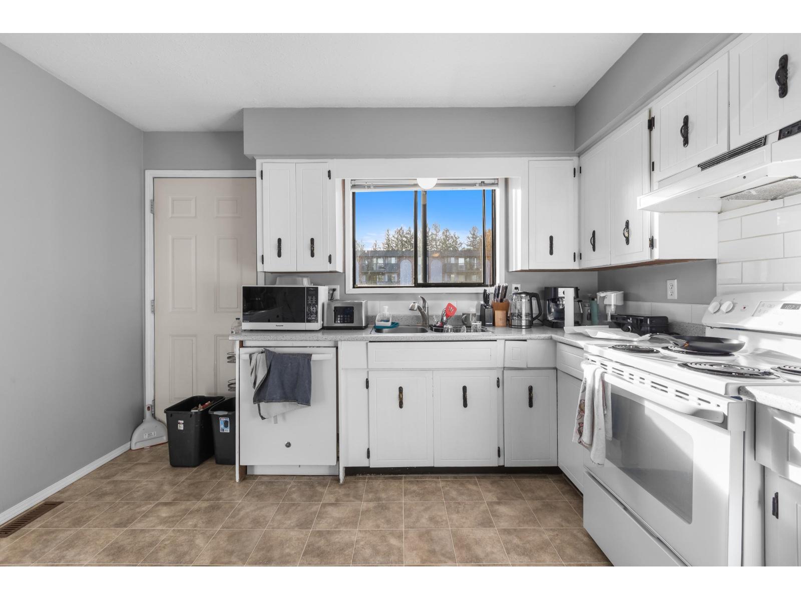 31974 Charlotte Avenue, Abbotsford, British Columbia  V2T 4K8 - Photo 12 - R3080845