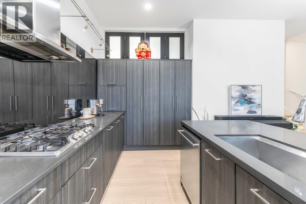 101 220 Salter Street, New Westminster, British Columbia  V3M 0H4 - Photo 5 - R3081879