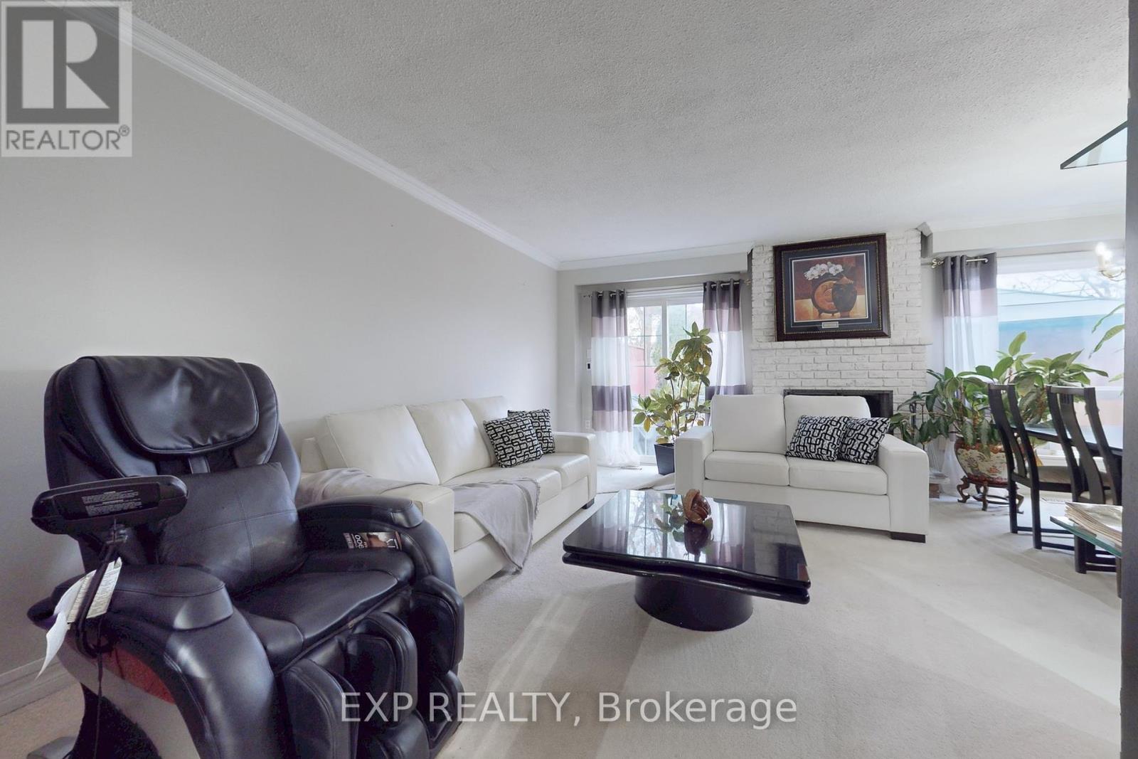 88 VALDOR DRIVE, Toronto, Ontario
