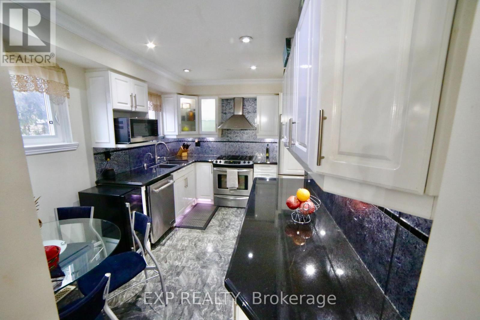 88 Valdor Drive, Toronto, Ontario  M1V 1R5 - Photo 8 - E12719018