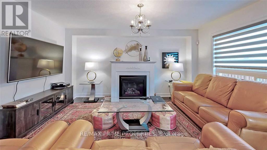 69 Whitlock Crescent, Ajax, Ontario  L1Z 2B2 - Photo 10 - E12719072