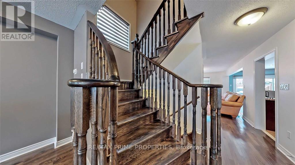 69 Whitlock Crescent, Ajax, Ontario  L1Z 2B2 - Photo 12 - E12719072