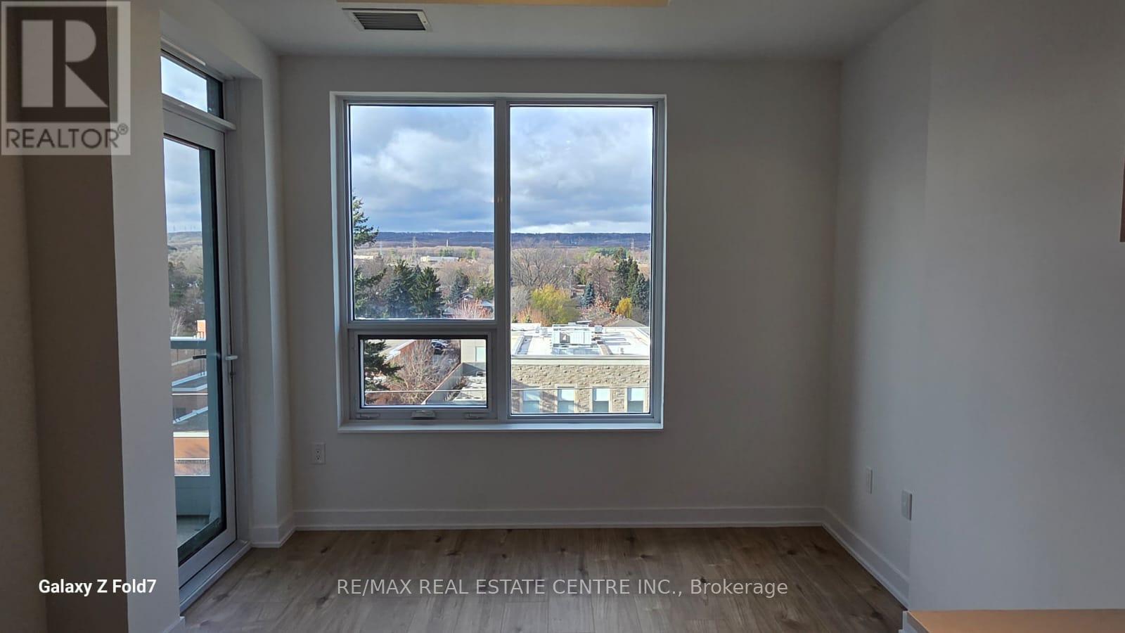 613 - 500 Plains Road E, Burlington, Ontario  L7T 2E1 - Photo 15 - W12718994