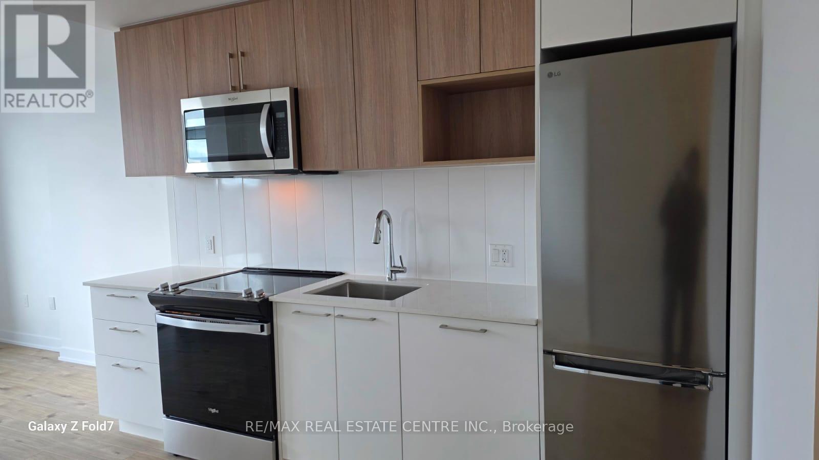 613 - 500 Plains Road E, Burlington, Ontario  L7T 2E1 - Photo 16 - W12718994