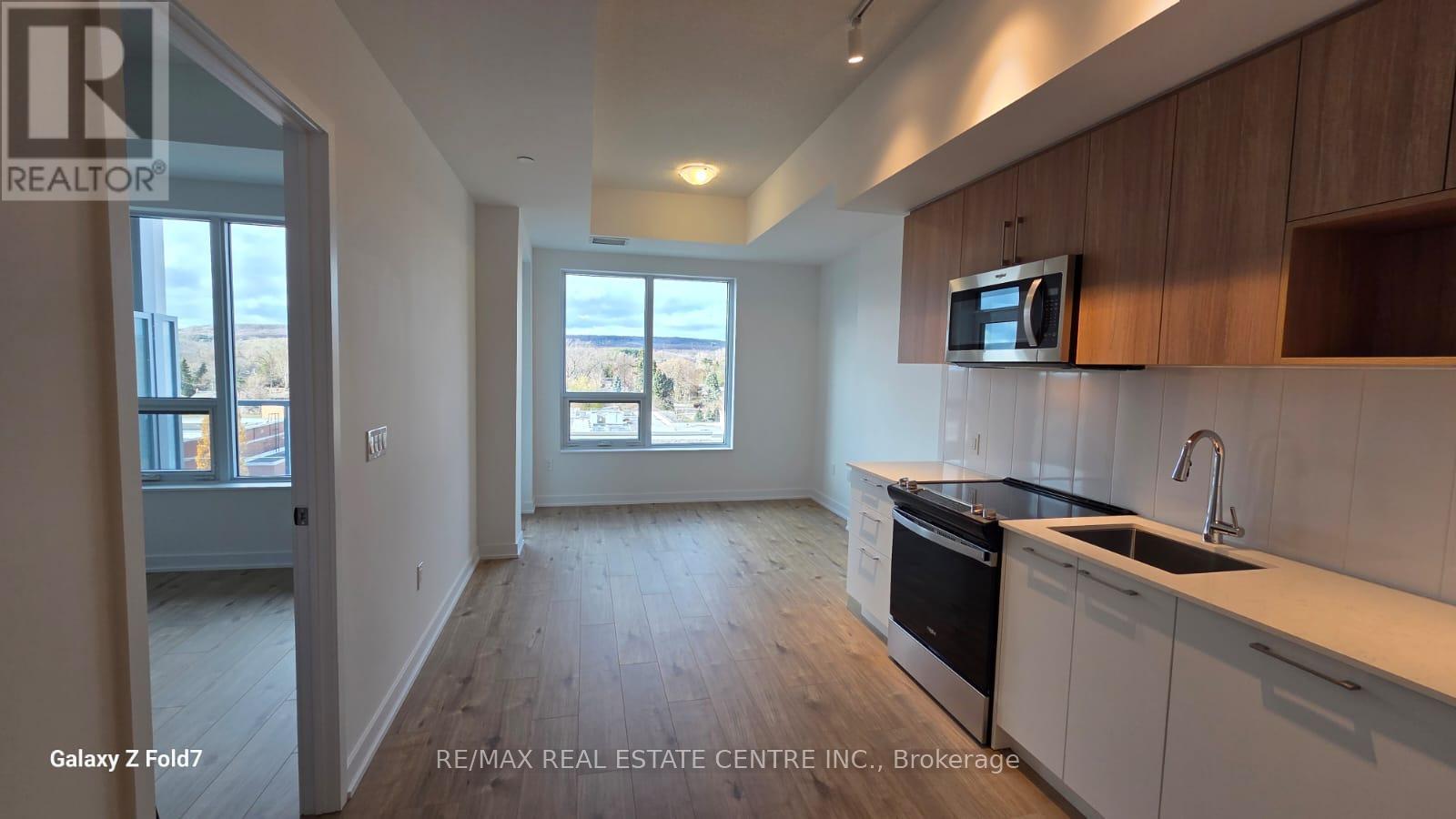 613 - 500 Plains Road E, Burlington, Ontario  L7T 2E1 - Photo 17 - W12718994