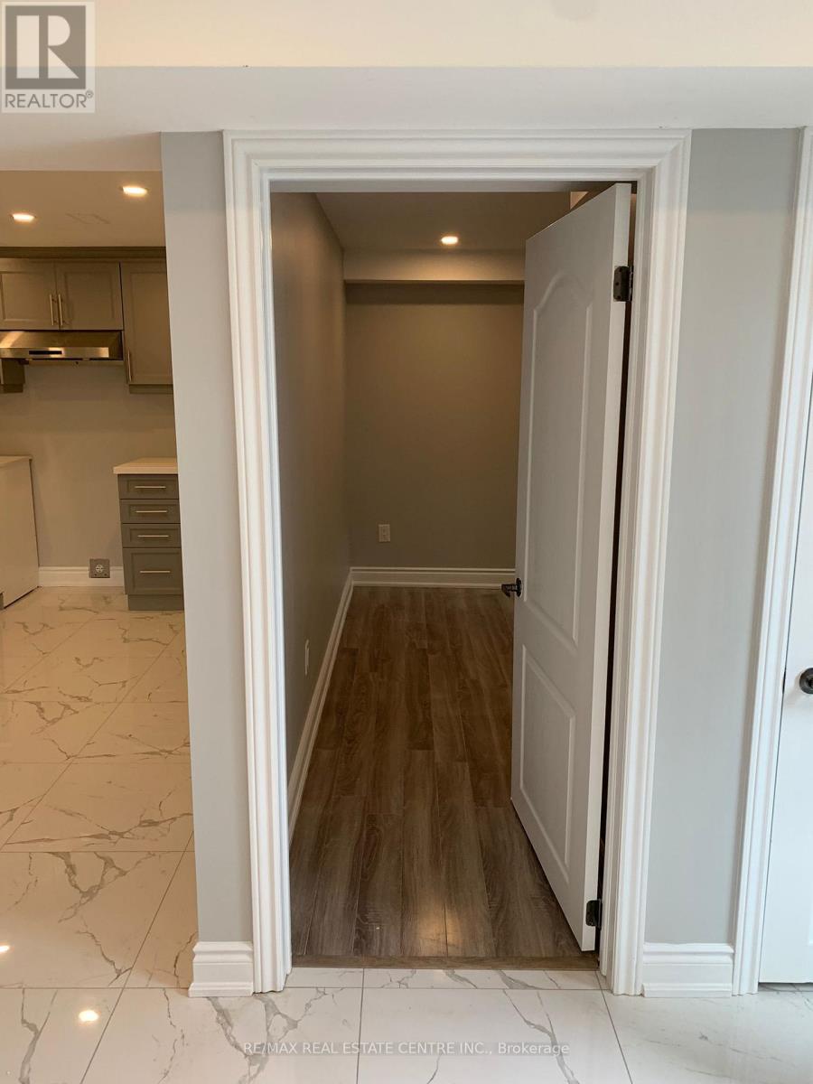 Bsmt - 362 Remembrance Road, Brampton, Ontario  L7A 0C3 - Photo 10 - W12719016