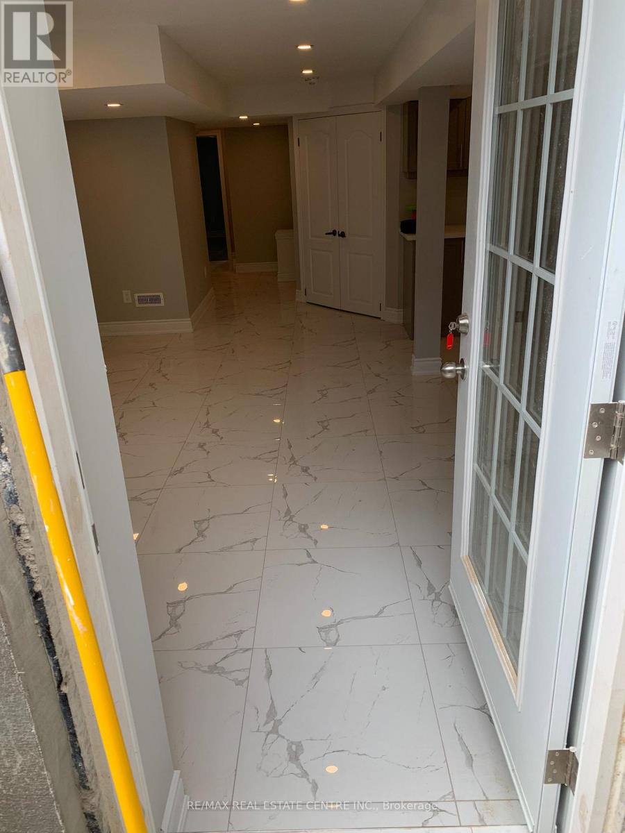 Bsmt - 362 Remembrance Road, Brampton, Ontario  L7A 0C3 - Photo 5 - W12719016