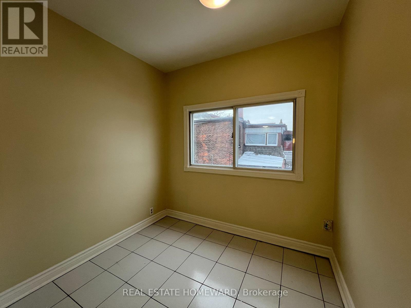 Upper - 140 Millicent Street, Toronto, Ontario  M6H 1W4 - Photo 6 - W12719028