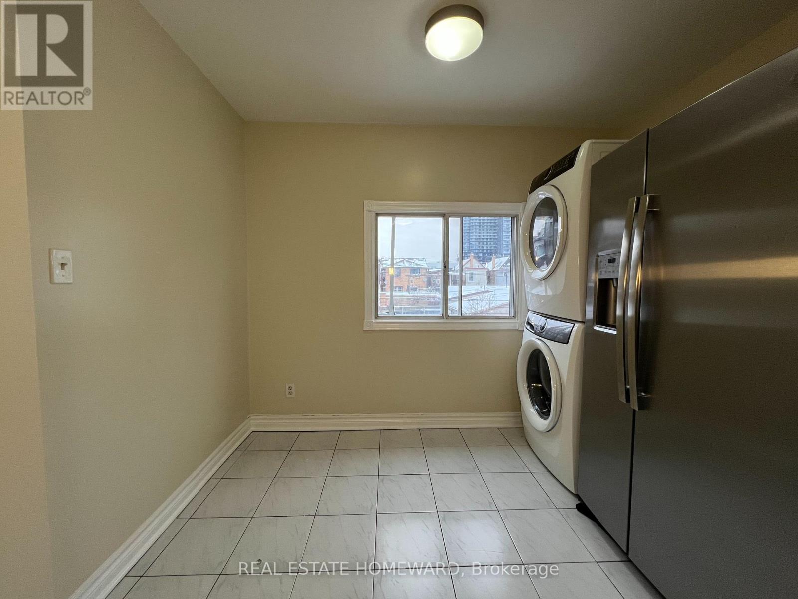 Upper - 140 Millicent Street, Toronto, Ontario  M6H 1W4 - Photo 8 - W12719028