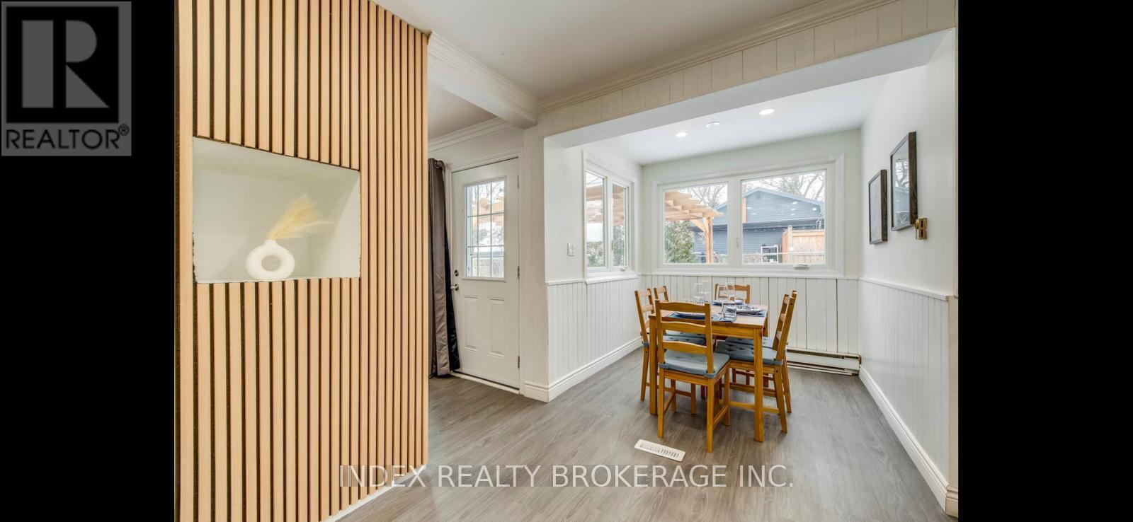 22 Sora Drive W, Mississauga, Ontario  L5M 1B2 - Photo 12 - W12719044