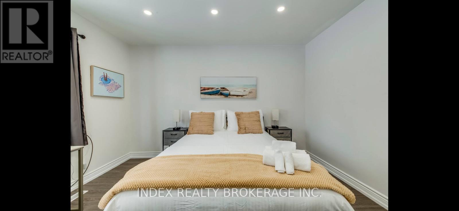 22 Sora Drive W, Mississauga, Ontario  L5M 1B2 - Photo 14 - W12719044