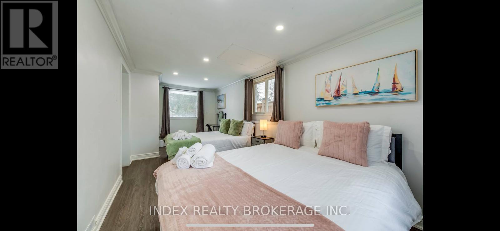 22 Sora Drive W, Mississauga, Ontario  L5M 1B2 - Photo 19 - W12719044