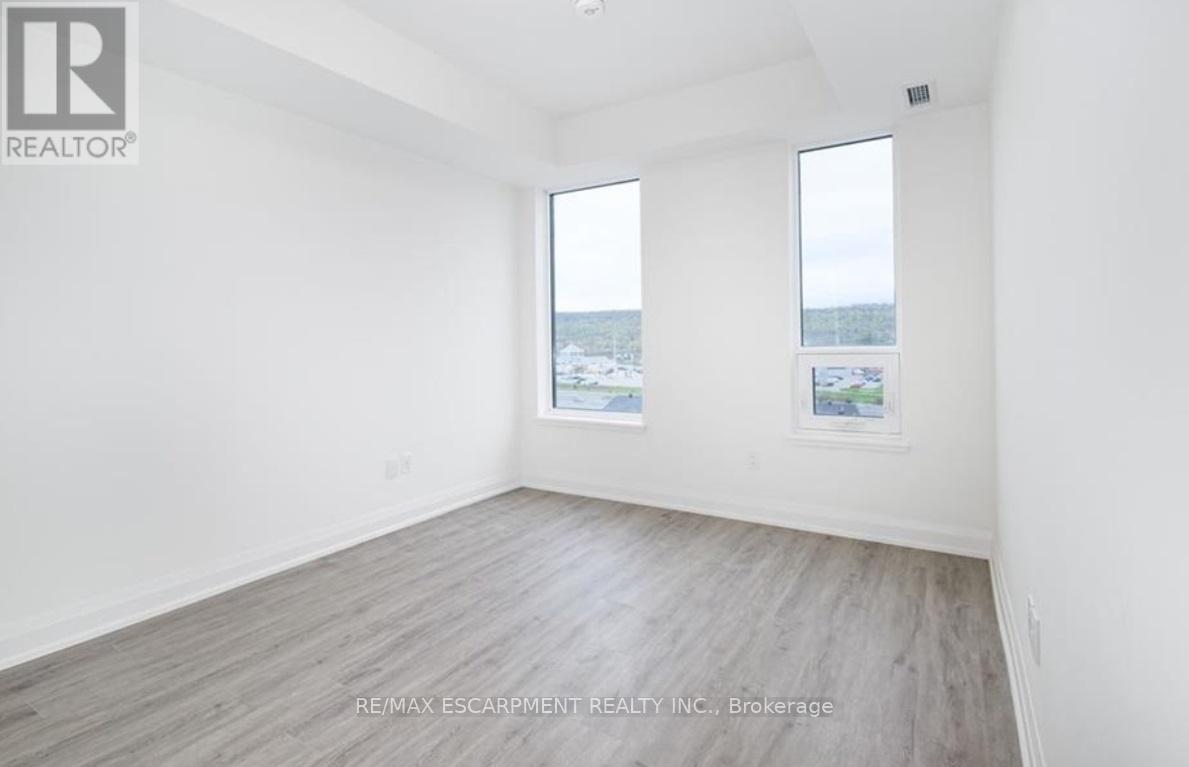 912 - 385 Winston Road, Grimsby, Ontario  L8M 0J2 - Photo 11 - X12719046