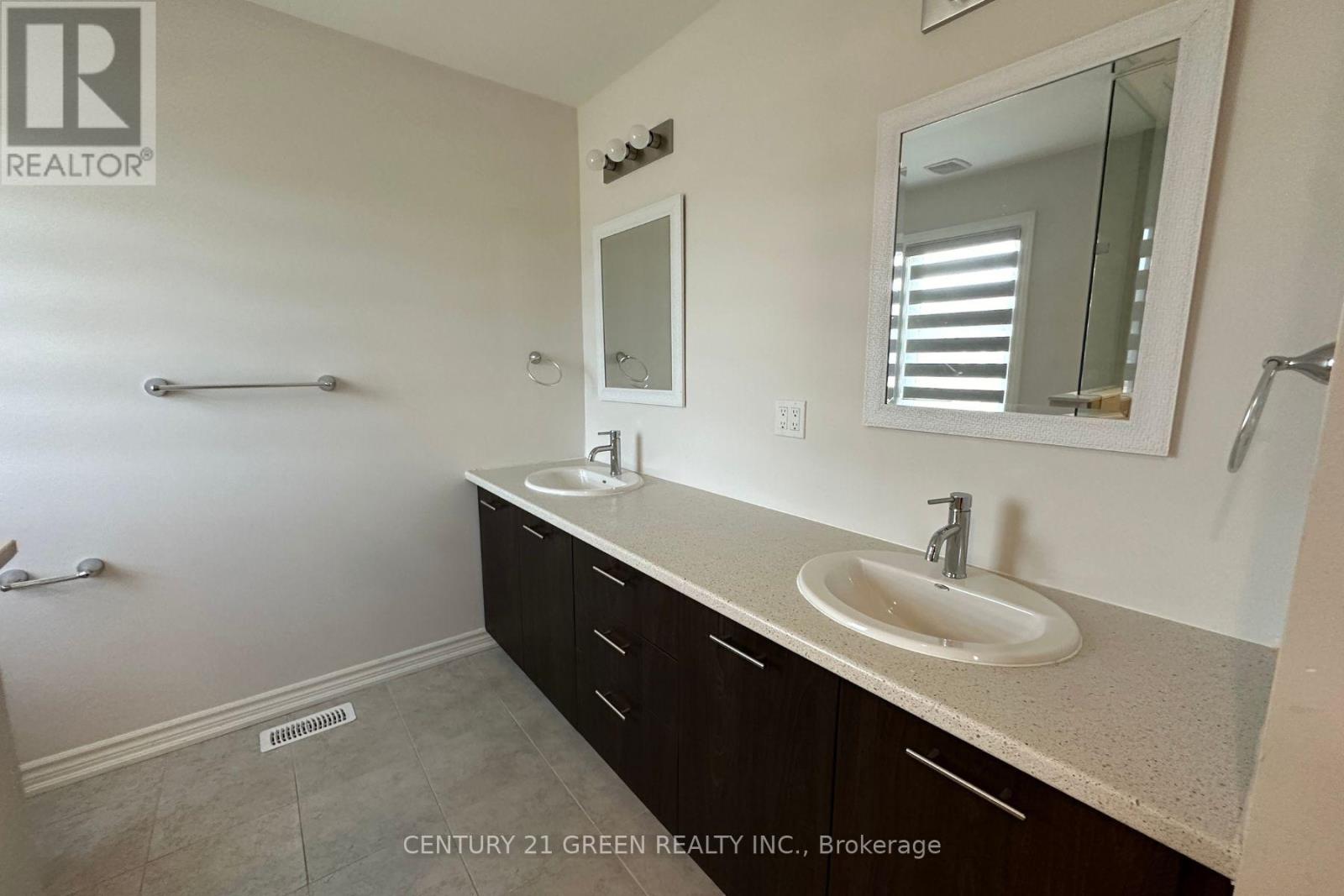 163 Rosie Street, Blue Mountains, Ontario  N0H 1J0 - Photo 19 - X12719092