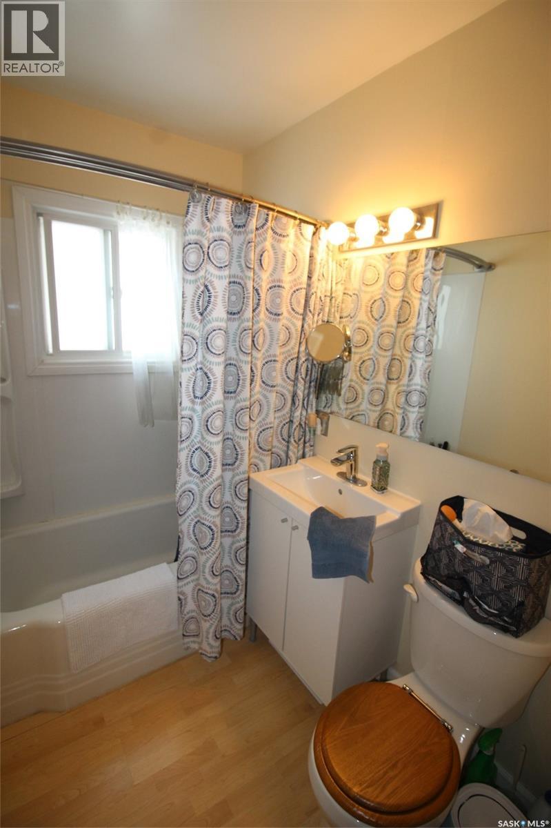 644 1st Street W, Shaunavon, Saskatchewan  S0N 2M0 - Photo 11 - SK027214