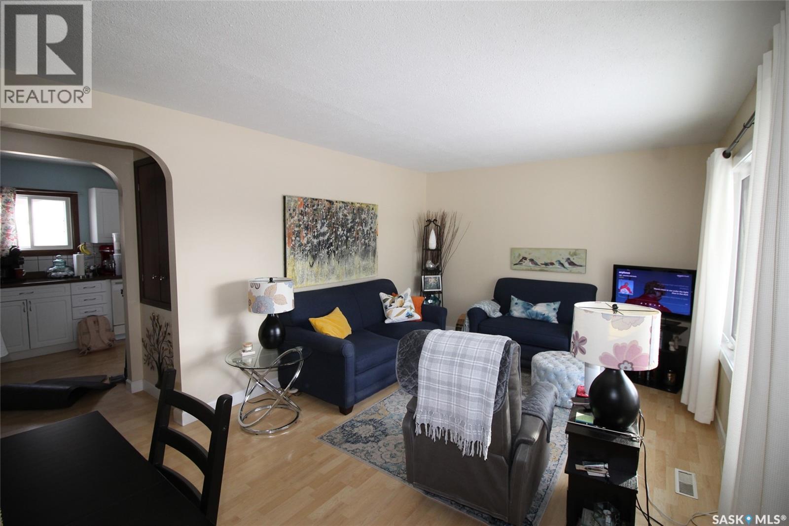 644 1st Street W, Shaunavon, Saskatchewan  S0N 2M0 - Photo 4 - SK027214