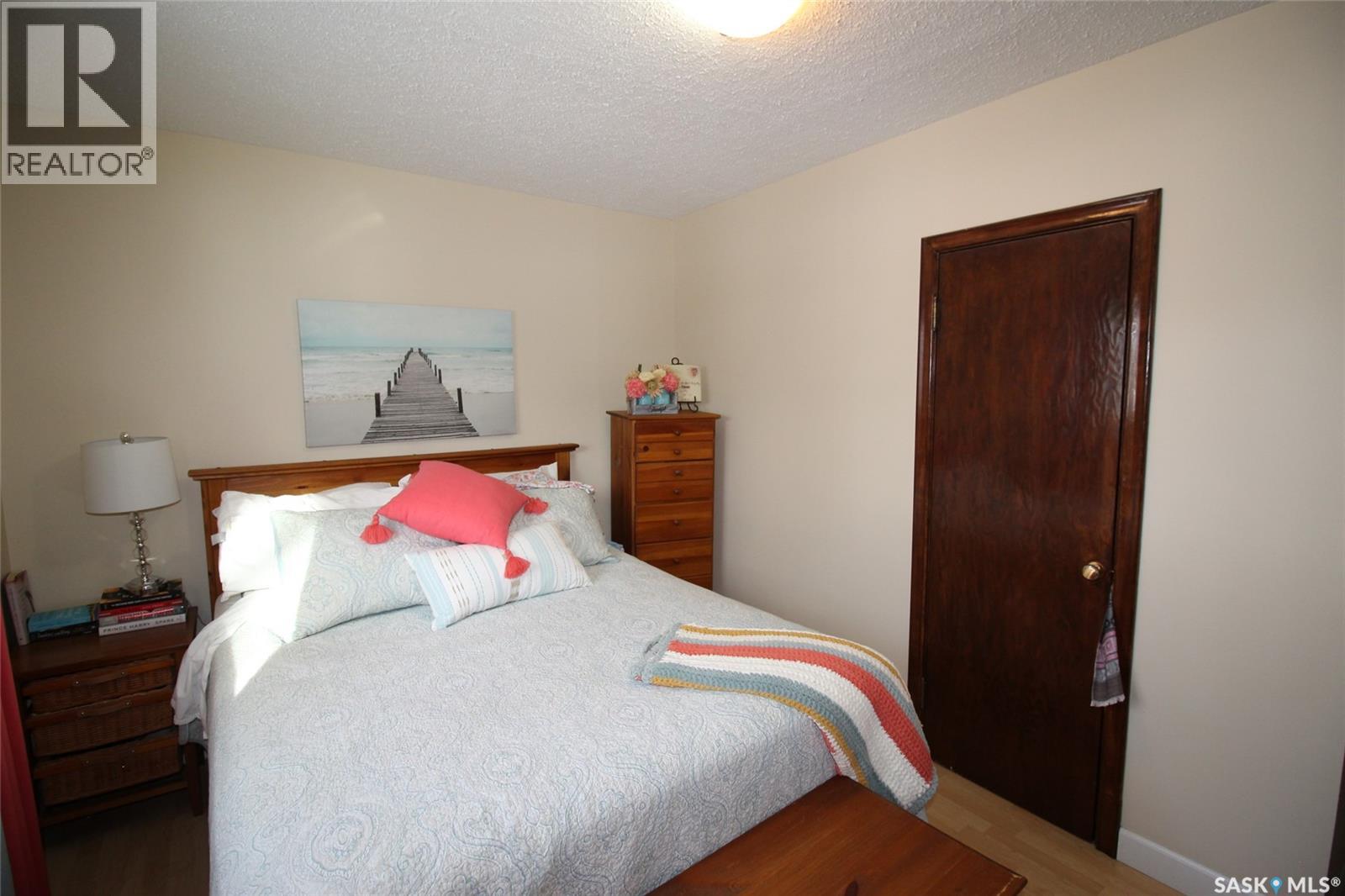 644 1st Street W, Shaunavon, Saskatchewan  S0N 2M0 - Photo 9 - SK027214