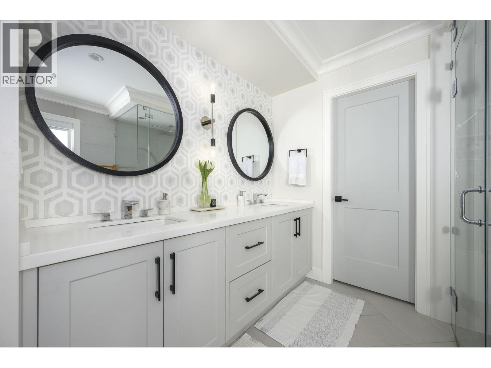 702 Robinson Street, Coquitlam, British Columbia  V3J 2W9 - Photo 17 - R3081841