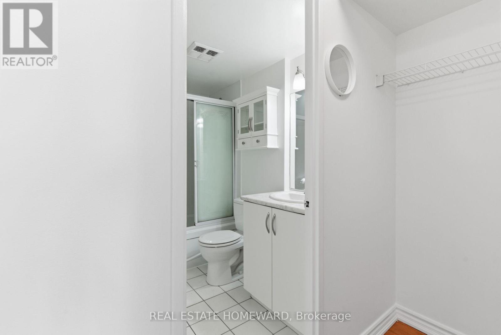 1002 - 4 Park Vista, Toronto, Ontario  M4B 3M8 - Photo 38 - E12675924