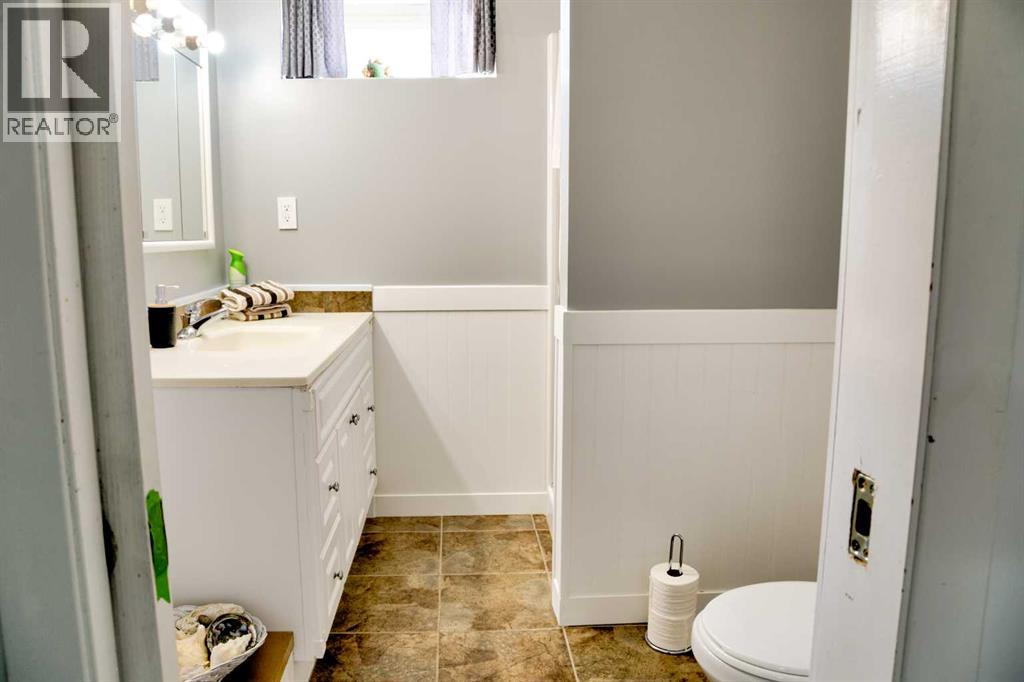 135 5 Avenue E, Cardston, Alberta  T0K 0K0 - Photo 34 - A2279743