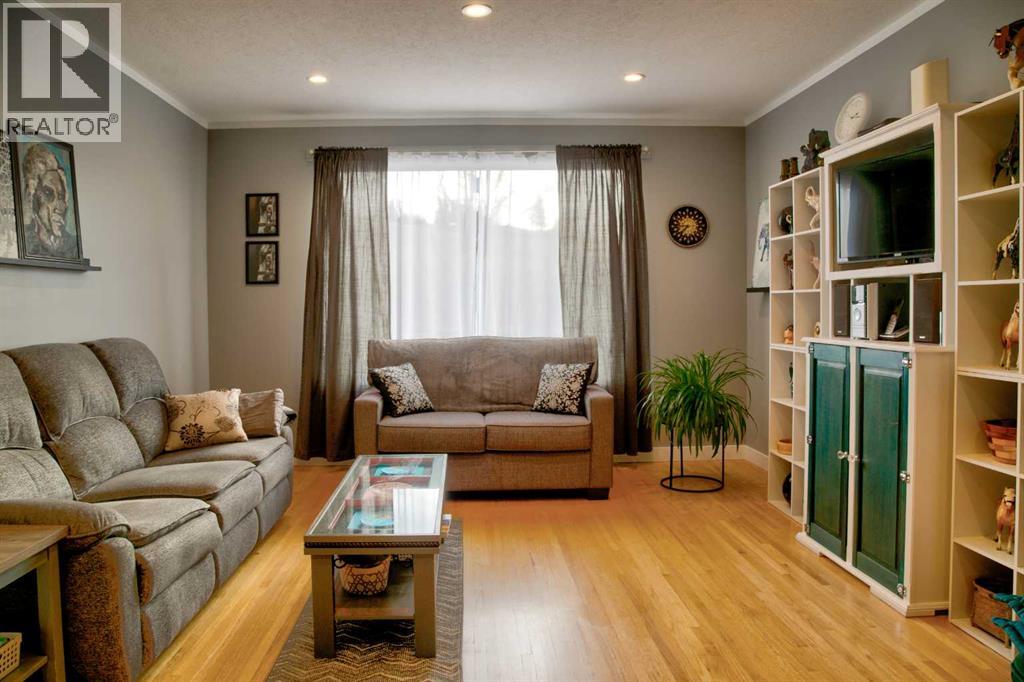 135 5 Avenue E, Cardston, Alberta  T0K 0K0 - Photo 16 - A2279743