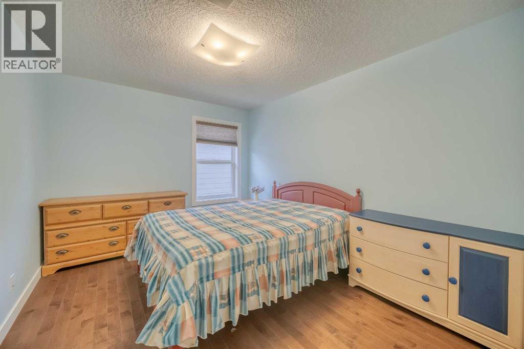 767 Shawnee Drive Sw, Calgary, Alberta  T2Y 1V6 - Photo 28 - A2279140