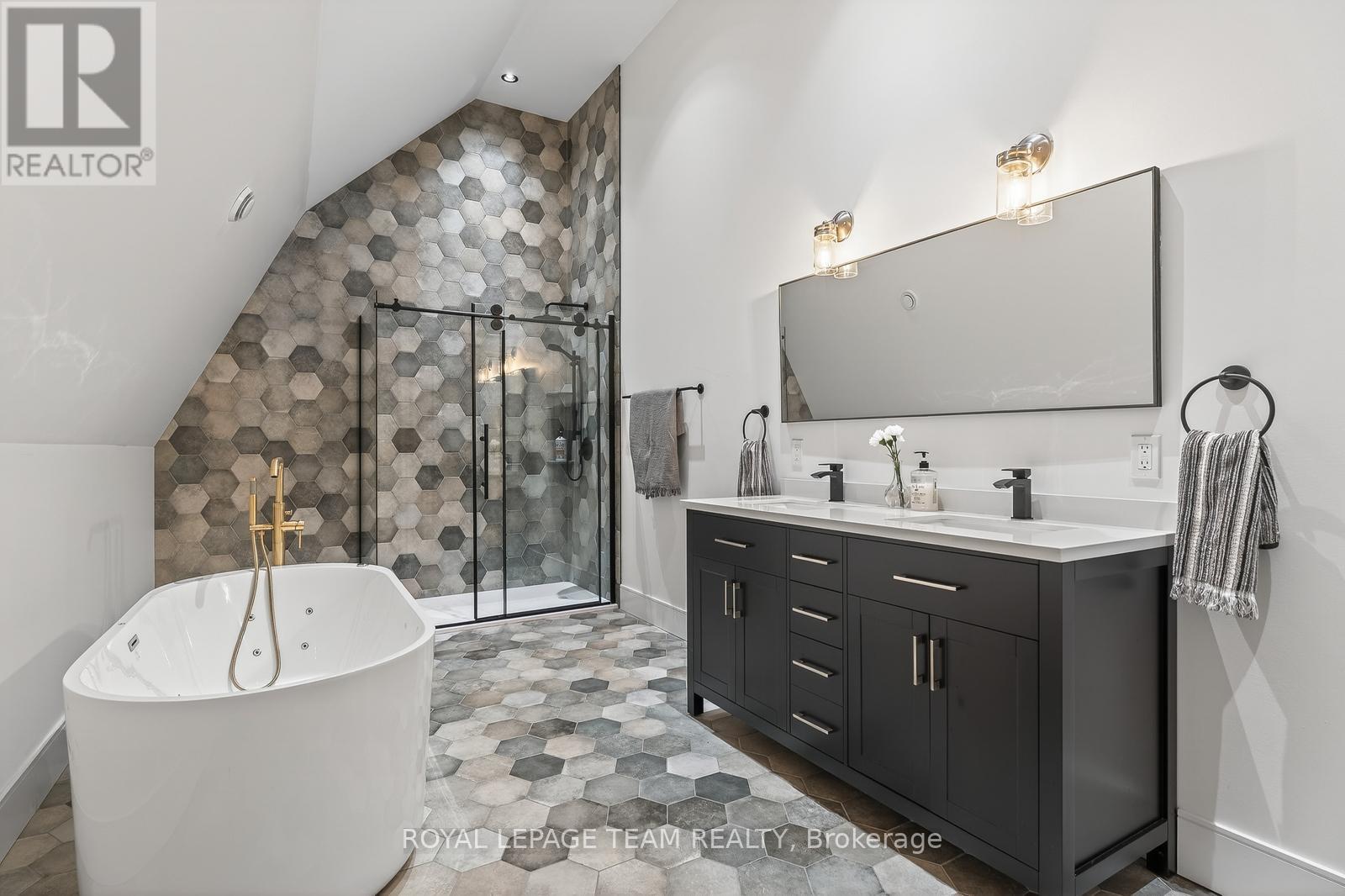 877 Huntmar Drive, Ottawa, Ontario  K0A 1L0 - Photo 35 - X12719132