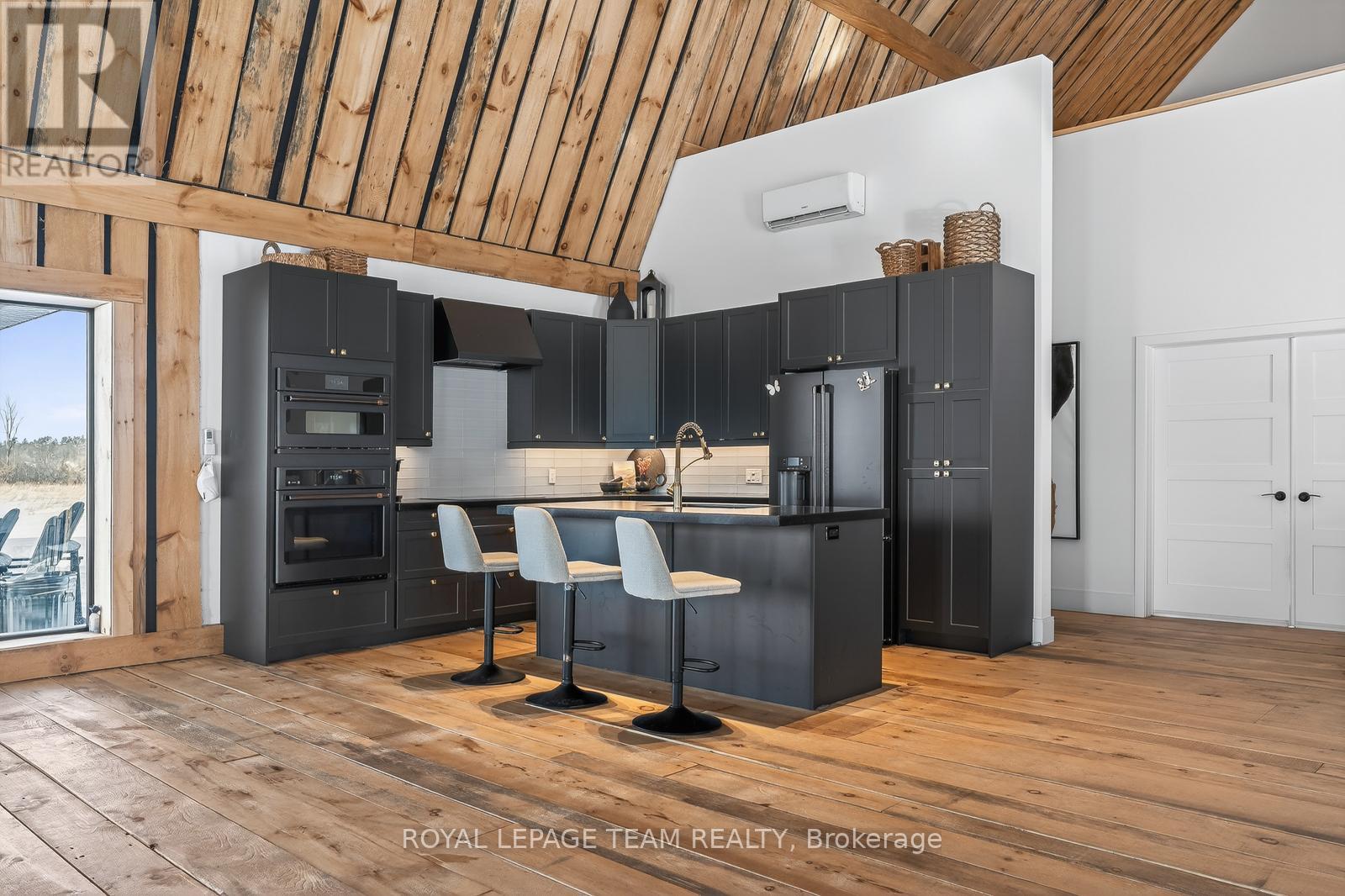 877 Huntmar Drive, Ottawa, Ontario  K0A 1L0 - Photo 8 - X12719132