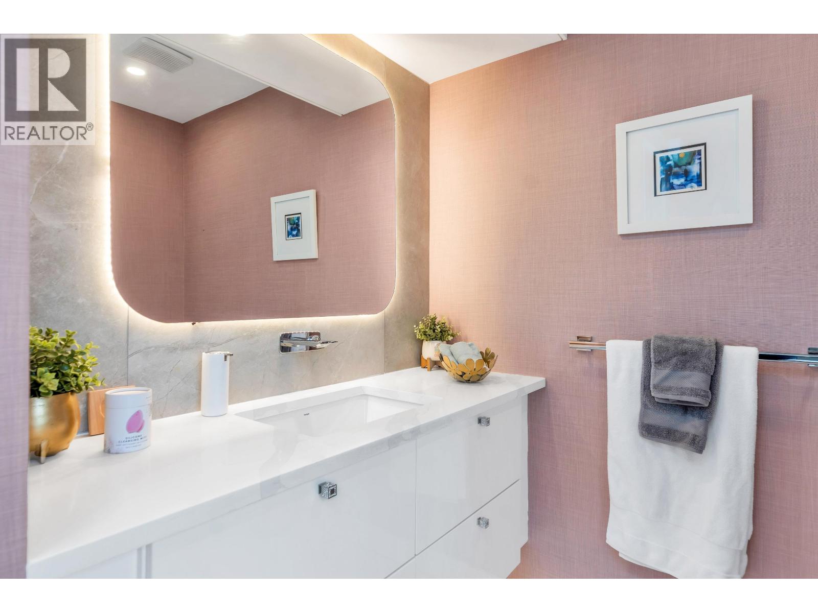 4 328 E 2nd Street, North Vancouver, British Columbia  V7L 1C7 - Photo 26 - R3082063