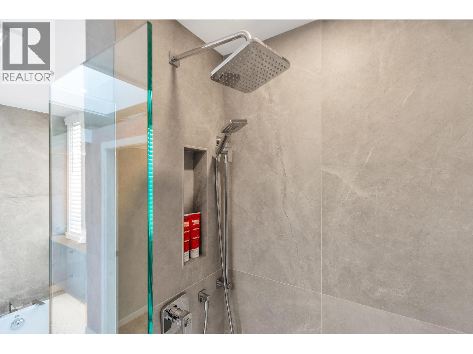 4 328 E 2nd Street, North Vancouver, British Columbia  V7L 1C7 - Photo 27 - R3082063