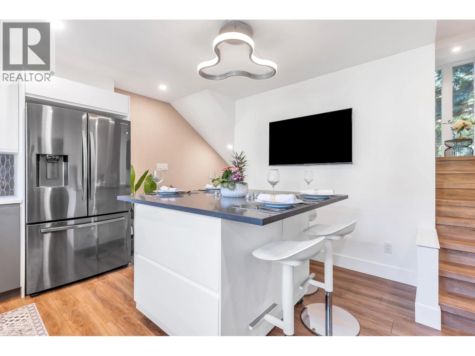 4 328 E 2nd Street, North Vancouver, British Columbia  V7L 1C7 - Photo 35 - R3082063