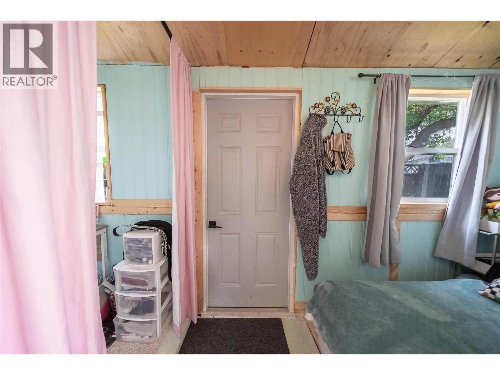 31 14th Avenue S, Cranbrook, British Columbia  V1C 2W8 - Photo 15 - 10373352