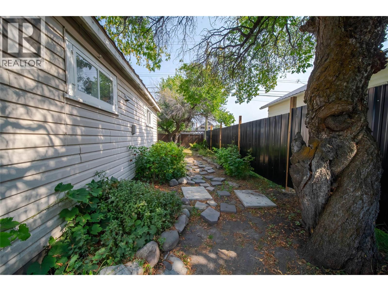 31 14th Avenue S, Cranbrook, British Columbia  V1C 2W8 - Photo 23 - 10373352