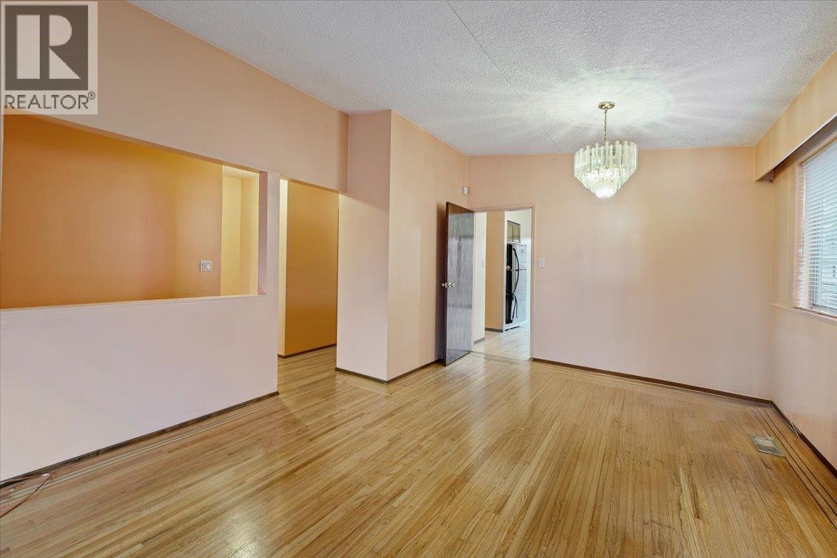 3279 Parker Street, Vancouver, British Columbia V5K 2V7 - Photo 11 - R3082067