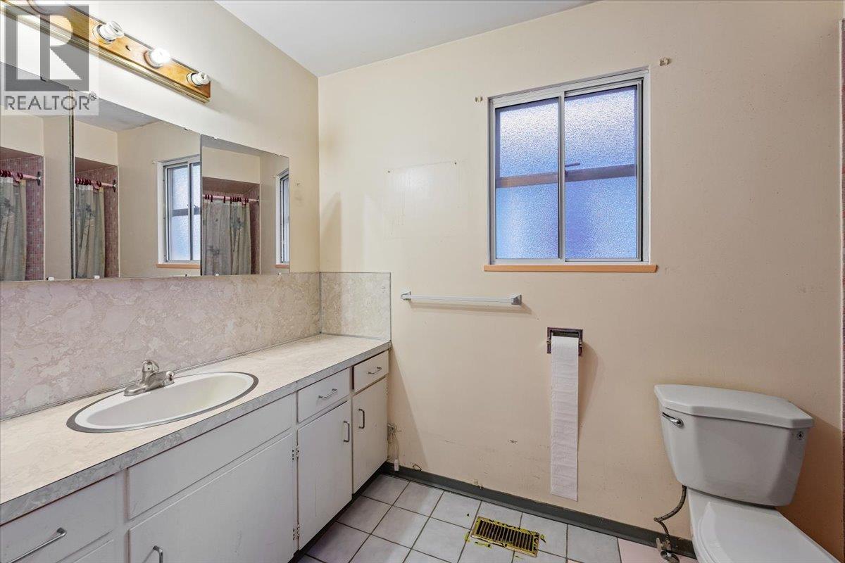 3279 Parker Street, Vancouver, British Columbia V5K 2V7 - Photo 21 - R3082067