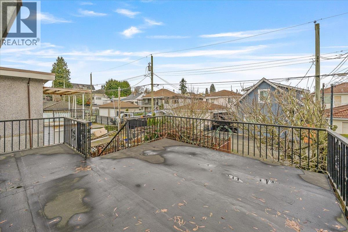 3279 Parker Street, Vancouver, British Columbia V5K 2V7 - Photo 35 - R3082067