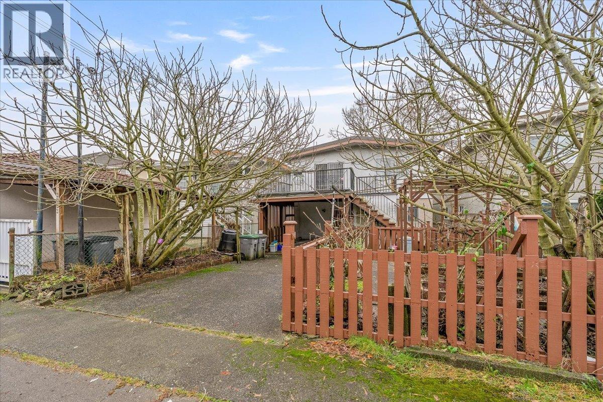 3279 Parker Street, Vancouver, British Columbia V5K 2V7 - Photo 38 - R3082067