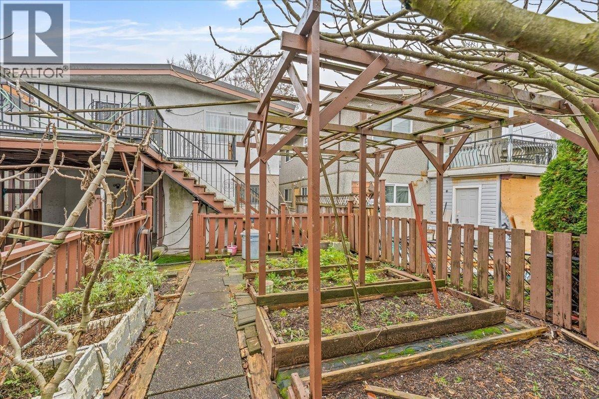 3279 Parker Street, Vancouver, British Columbia V5K 2V7 - Photo 39 - R3082067