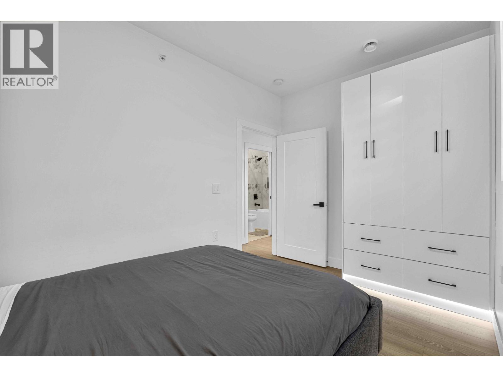 2666 E 8th Avenue, Vancouver, British Columbia  V5M 1W5 - Photo 23 - R3081828