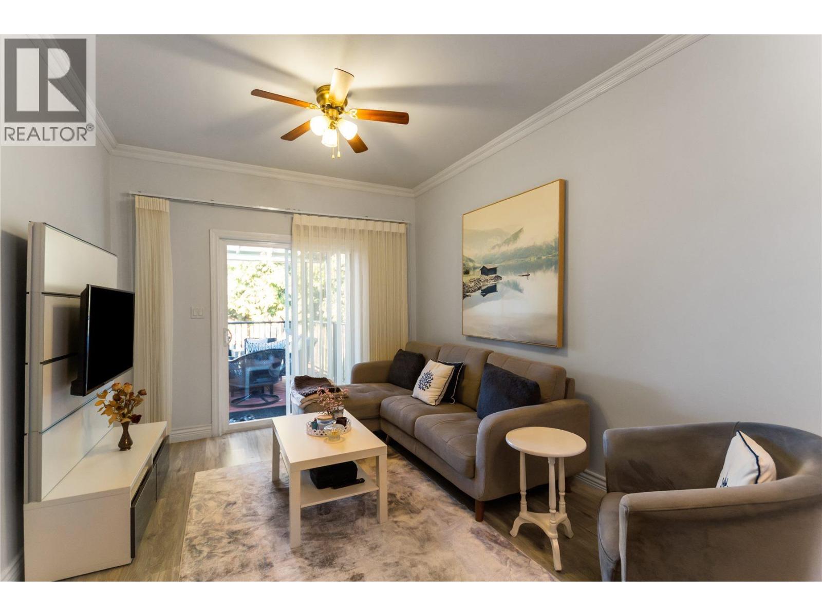 7751 Rosewood Street, Burnaby, British Columbia  V5E 2H2 - Photo 8 - R3082008