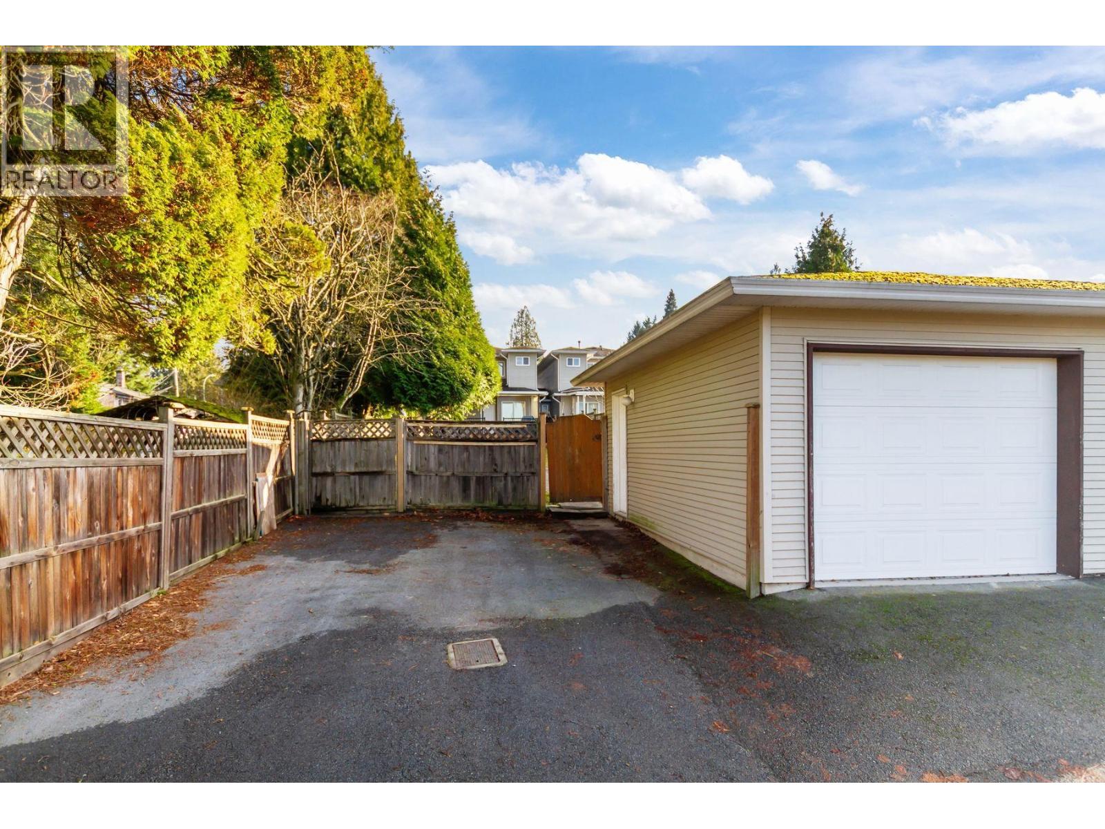 7751 Rosewood Street, Burnaby, British Columbia  V5E 2H2 - Photo 24 - R3082008