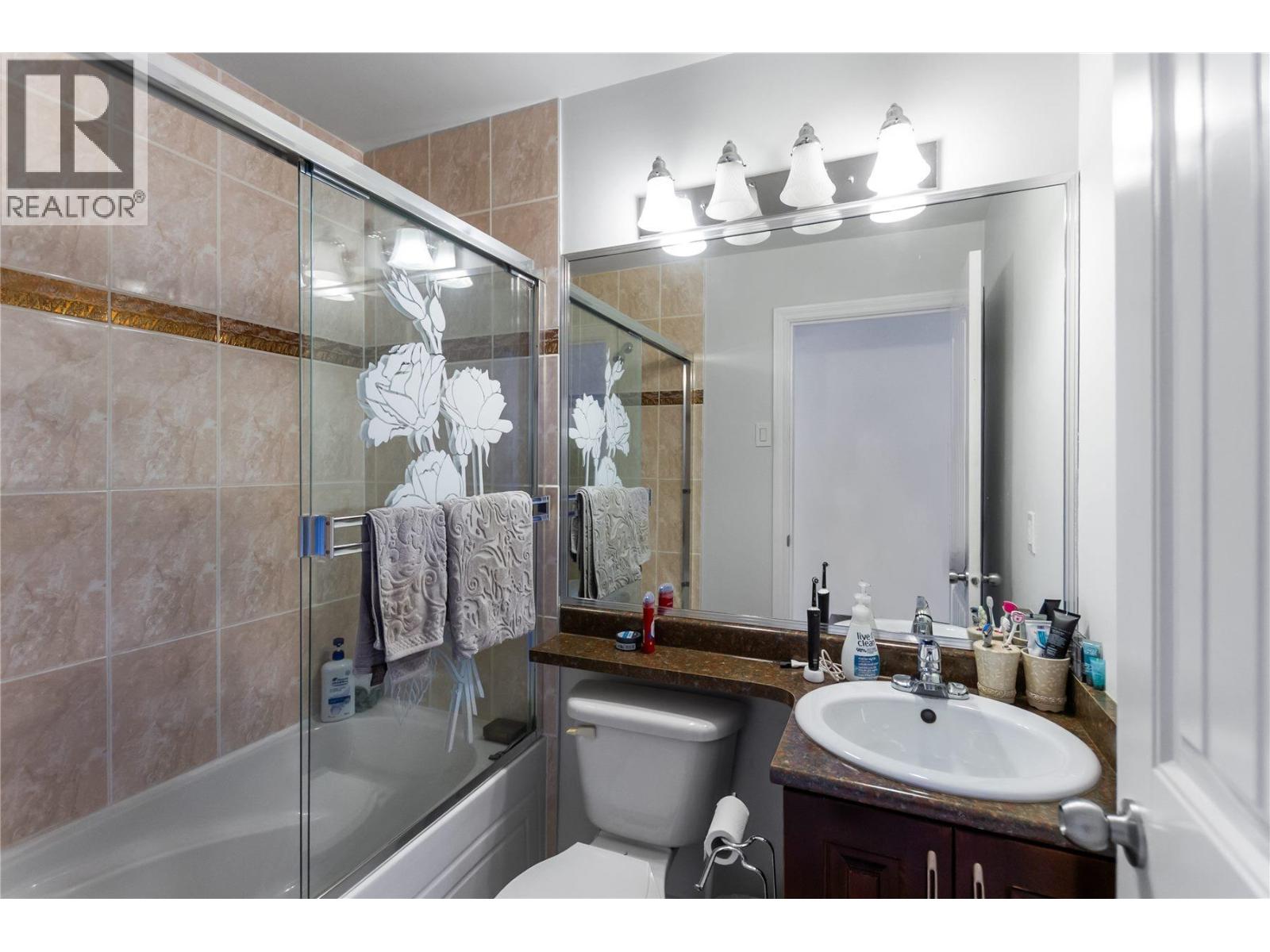 7751 Rosewood Street, Burnaby, British Columbia  V5E 2H2 - Photo 14 - R3082008