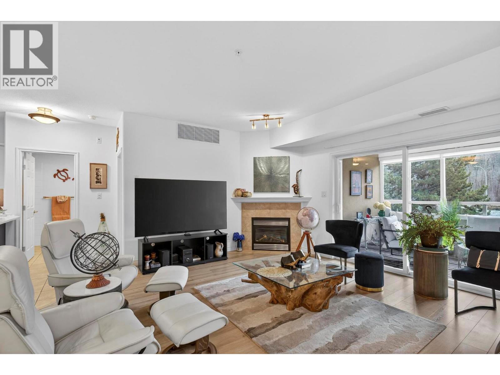 1961 Durnin Road Unit# 211, Kelowna, British Columbia  V1X 7Z6 - Photo 8 - 10373560