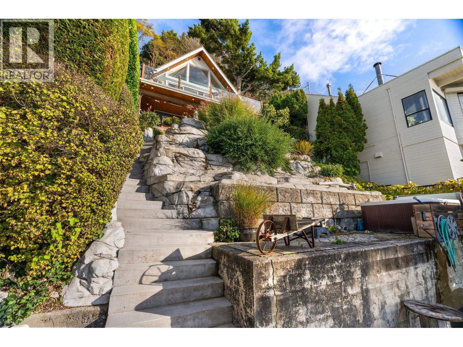 188 Tsawwassen Beach Road, Delta, British Columbia  V4M 2J2 - Photo 3 - R3082040