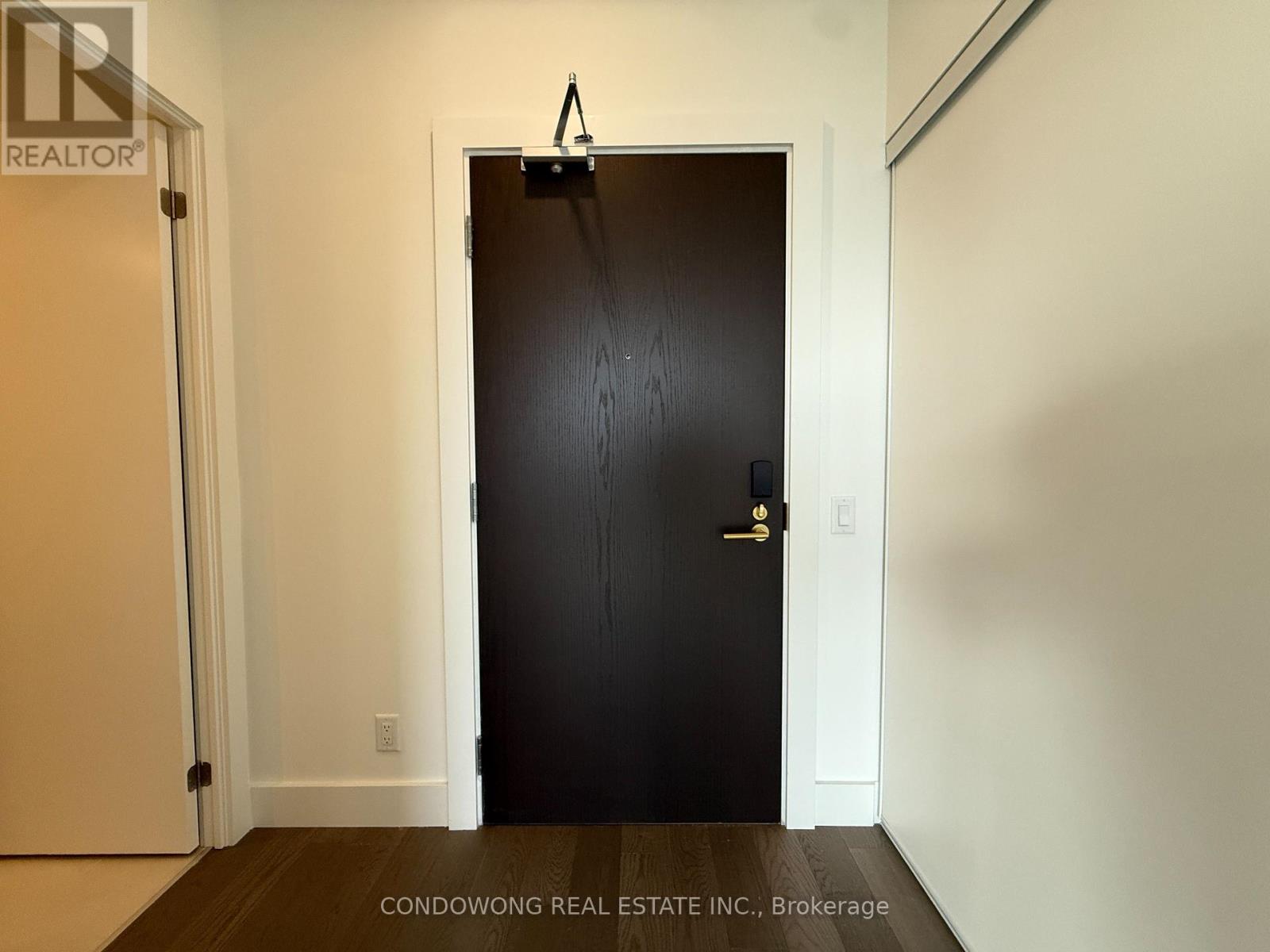 1014 - 6 Greenbriar Road, Toronto, Ontario  M2K 0H6 - Photo 2 - C12719112