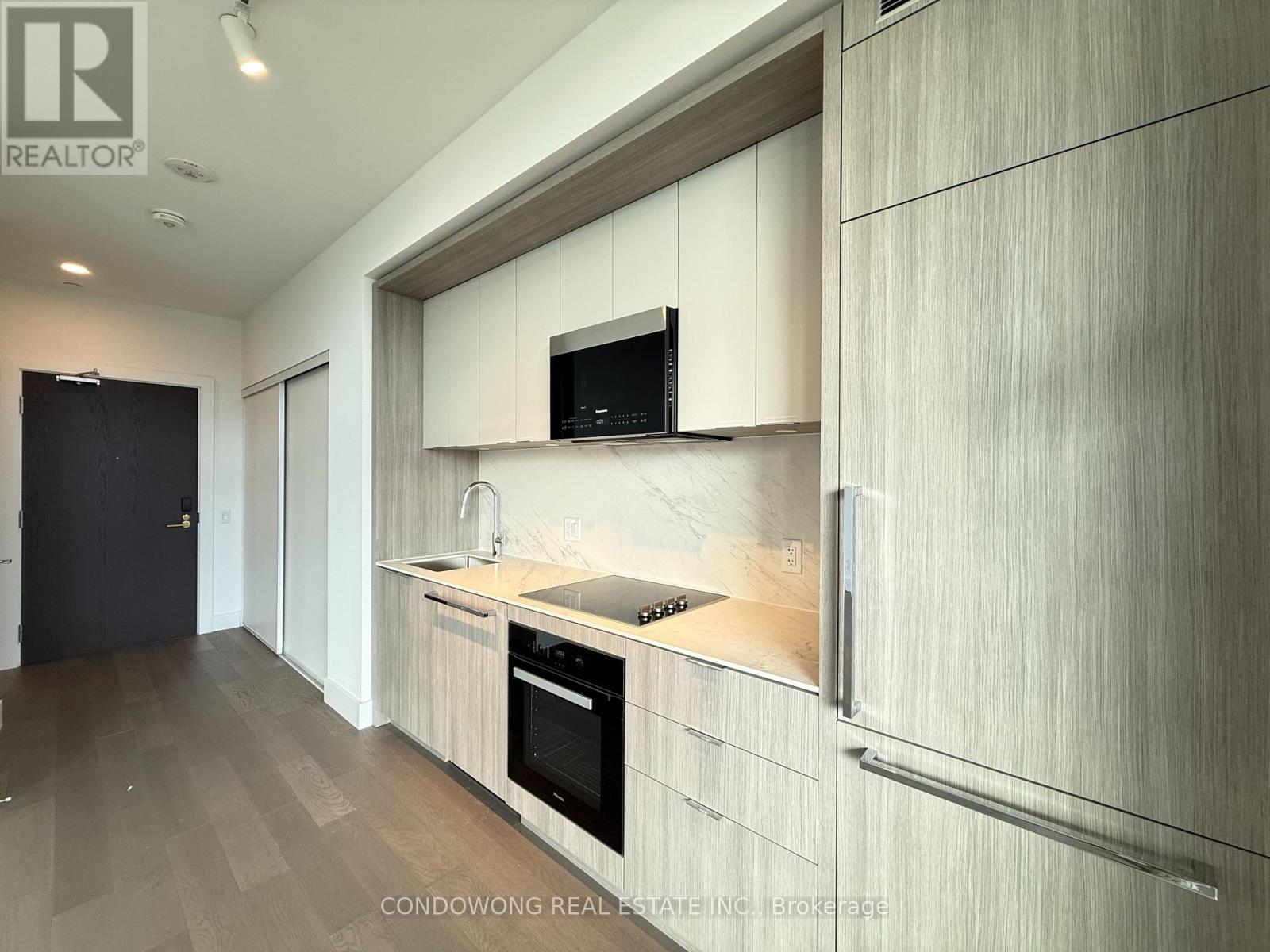 1014 - 6 Greenbriar Road, Toronto, Ontario  M2K 0H6 - Photo 3 - C12719112